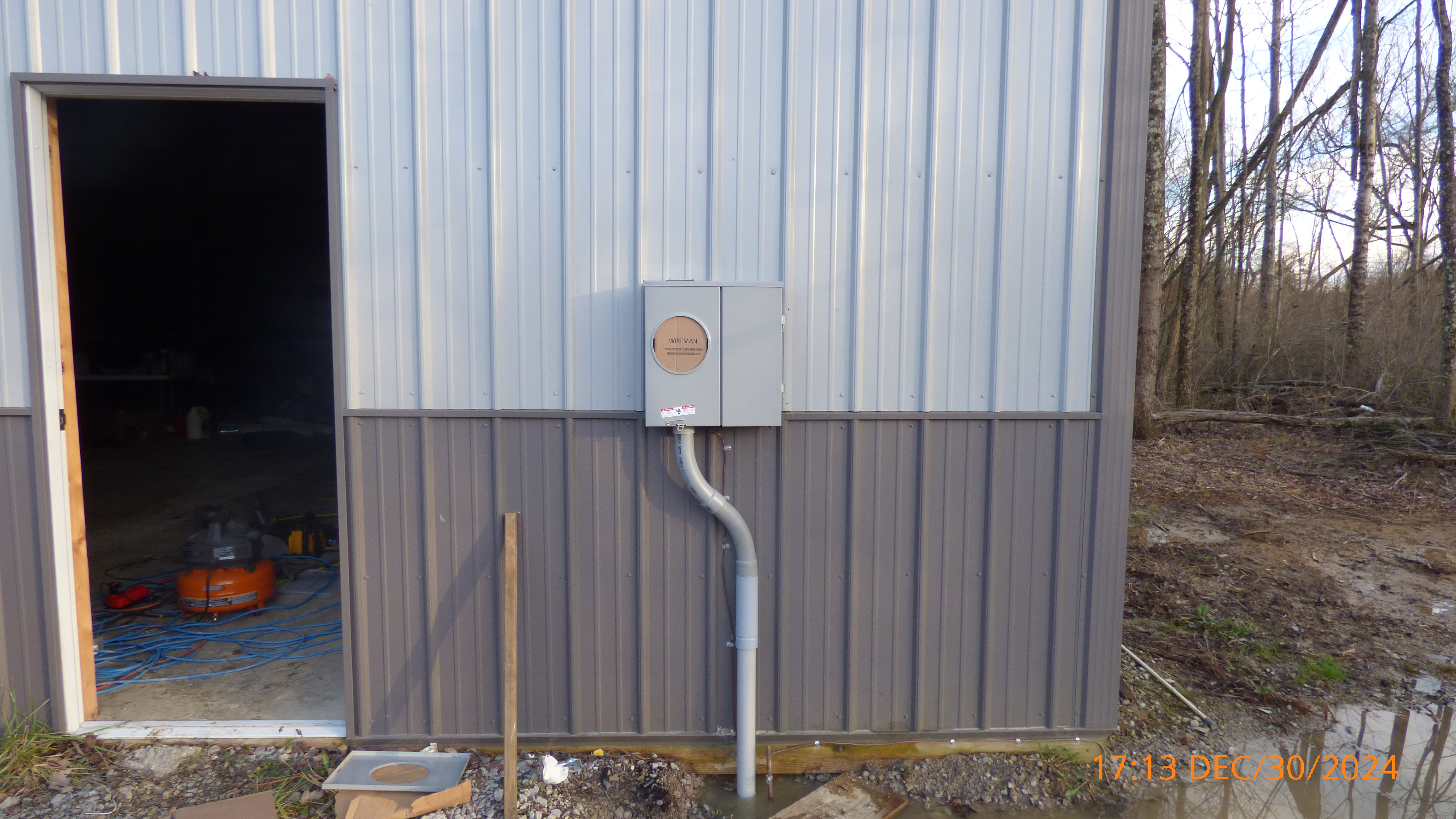 OUTDOOR SERVICE FROM DUKE ENERGY 200 AMP INSTALL COMPLETED WITH DOUBLE GROUND RODS