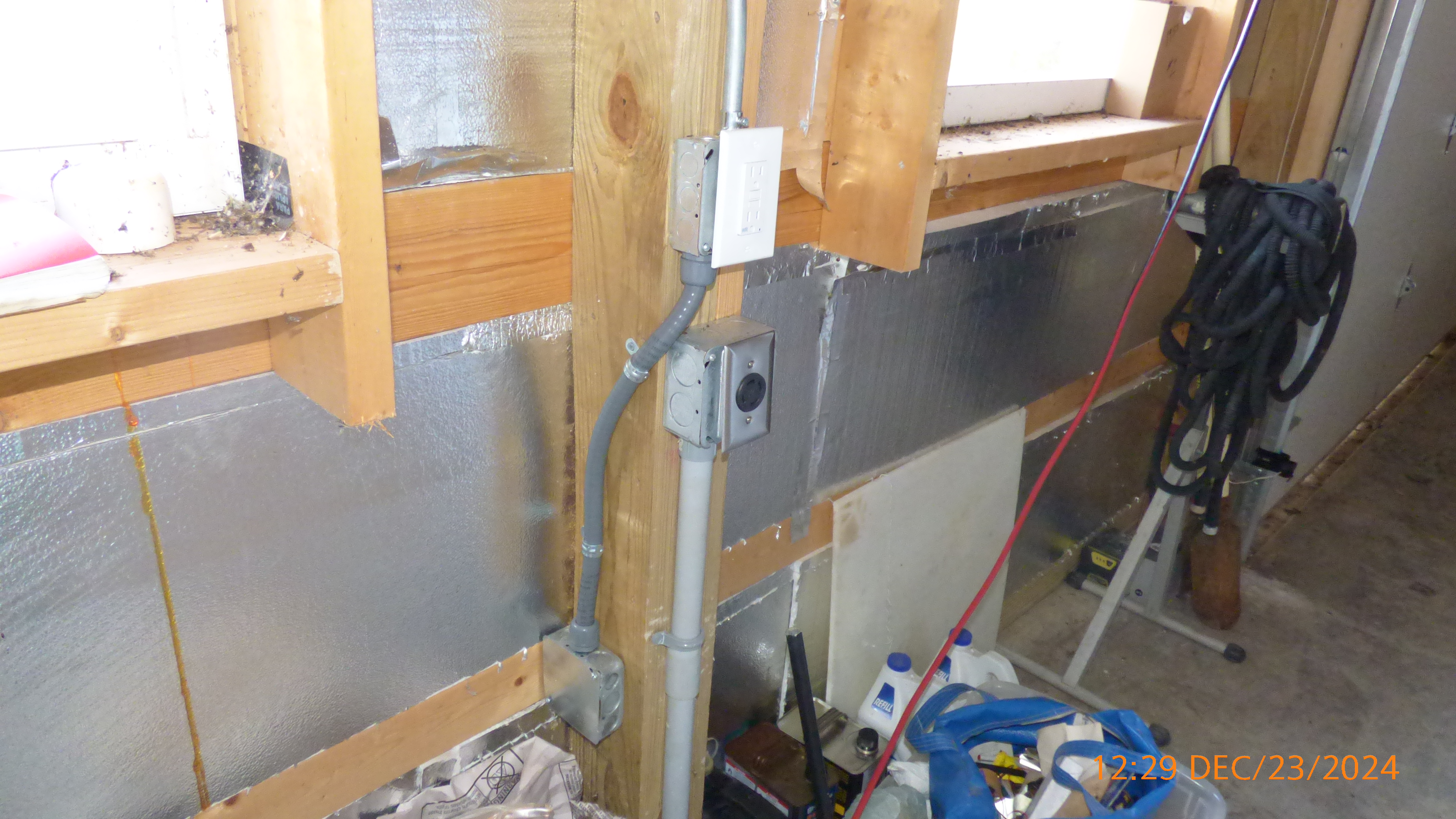 WELDER OUTLET INSTALL, JUNTION AND OUTLET INSTALL